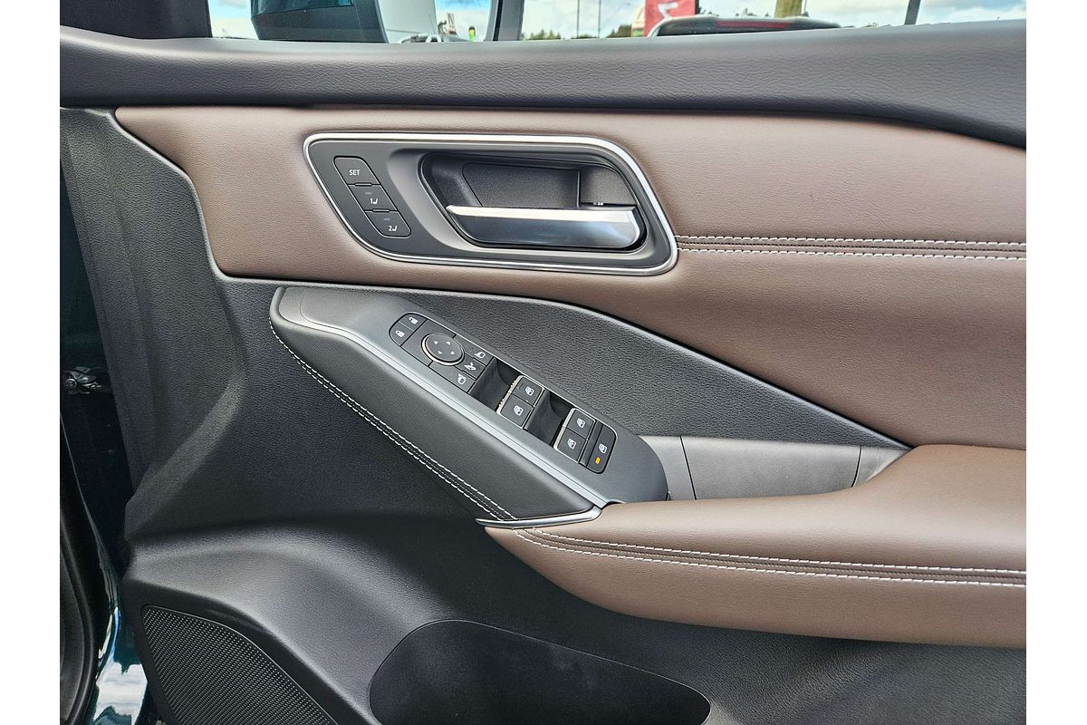 2025 Nissan QASHQAI Ti J12