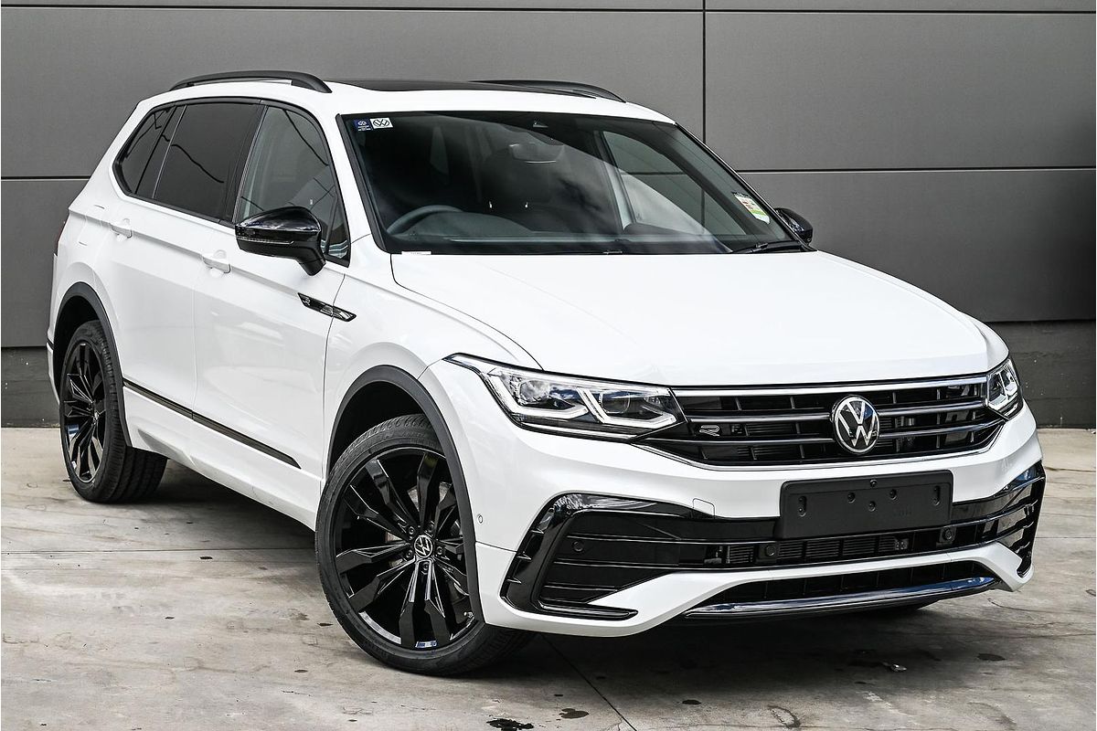 2024 Volkswagen Tiguan Wolfsburg Edition Allspace 5N