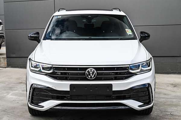 2024 Volkswagen Tiguan Wolfsburg Edition Allspace 5N