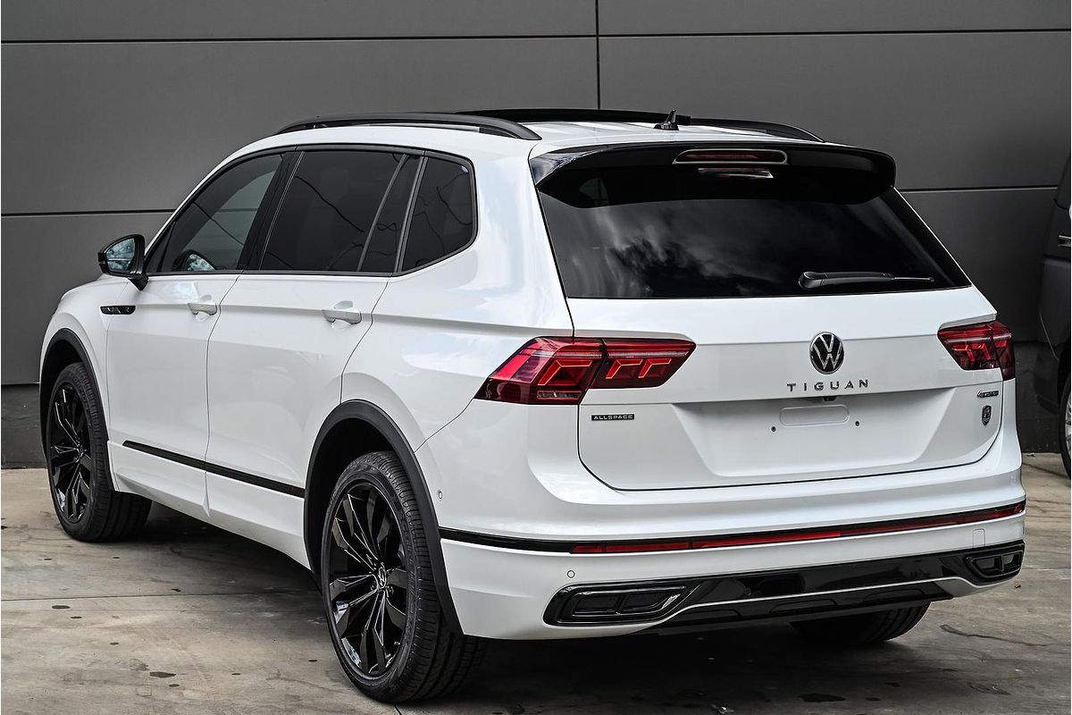 2024 Volkswagen Tiguan Wolfsburg Edition Allspace 5N
