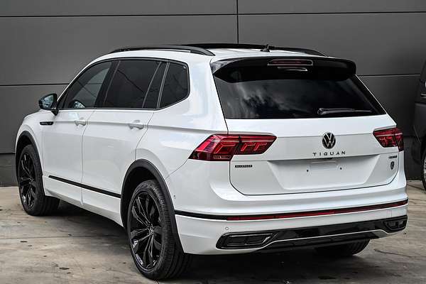 2024 Volkswagen Tiguan Wolfsburg Edition Allspace 5N