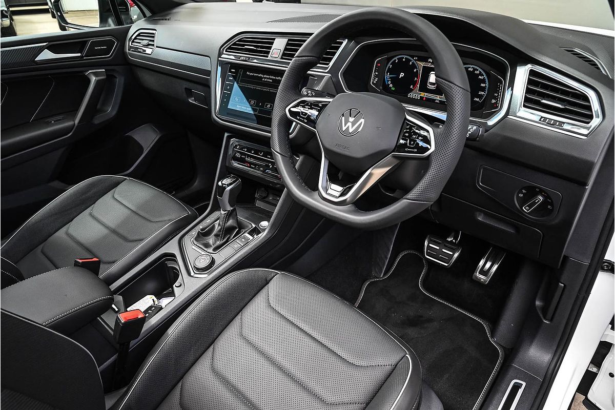 2024 Volkswagen Tiguan Wolfsburg Edition Allspace 5N