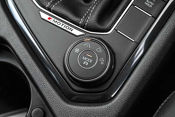 2024 Volkswagen Tiguan Wolfsburg Edition Allspace 5N