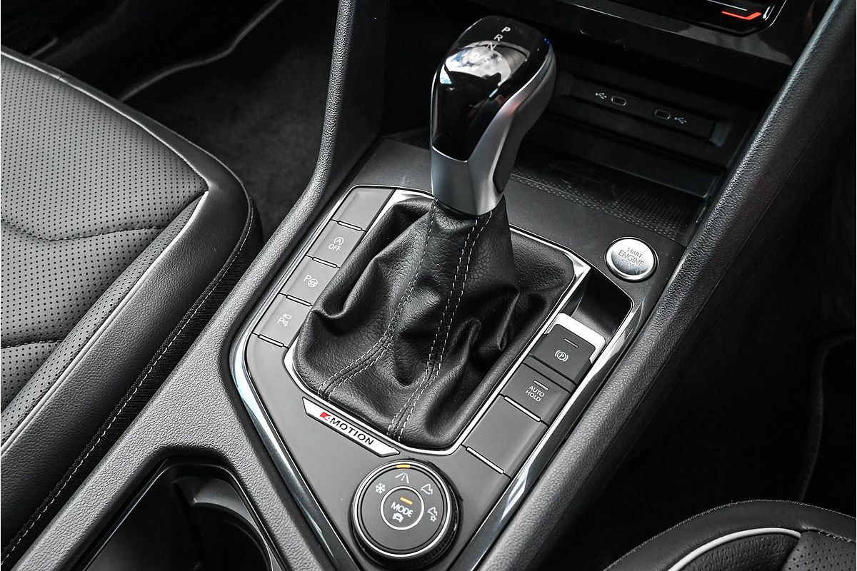2024 Volkswagen Tiguan Wolfsburg Edition Allspace 5N