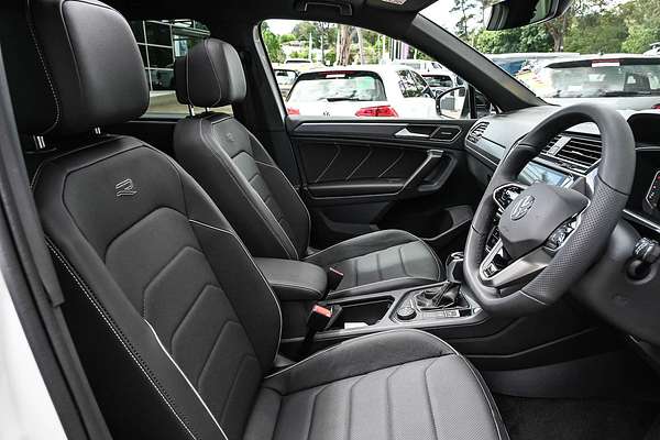 2024 Volkswagen Tiguan Wolfsburg Edition Allspace 5N