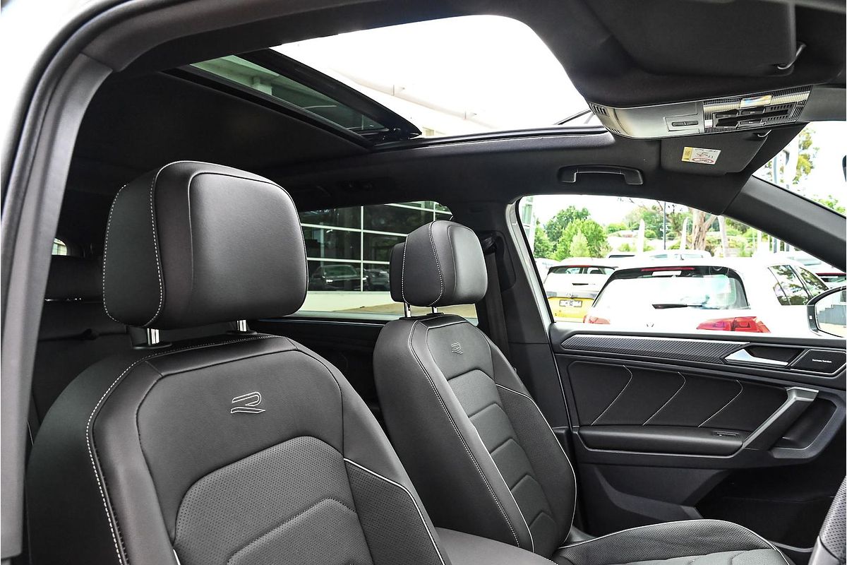 2024 Volkswagen Tiguan Wolfsburg Edition Allspace 5N
