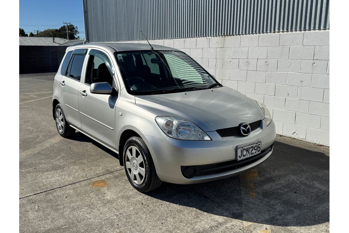 2005 Mazda DEMIO