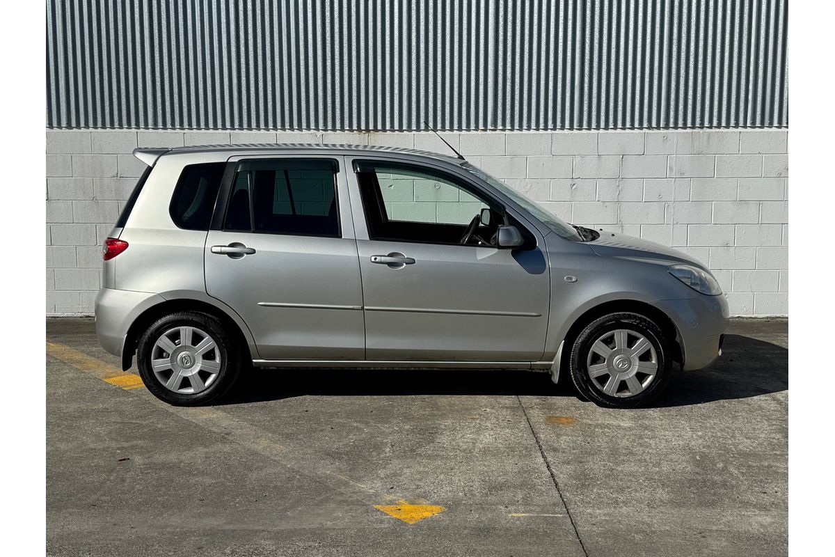 2005 Mazda DEMIO