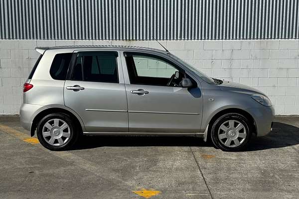 2005 Mazda DEMIO