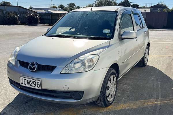 2005 Mazda DEMIO