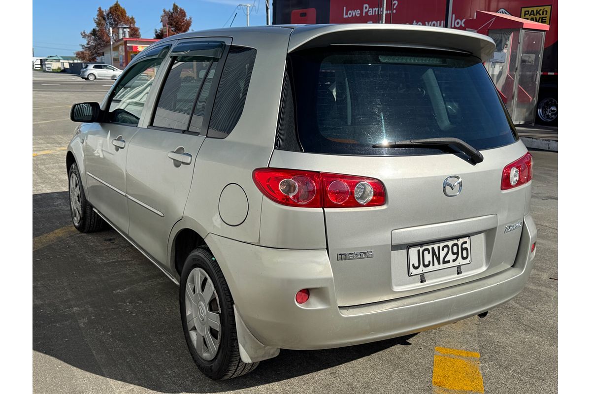 2005 Mazda DEMIO