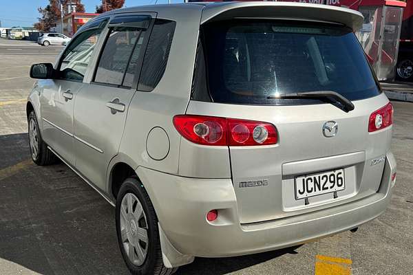 2005 Mazda DEMIO