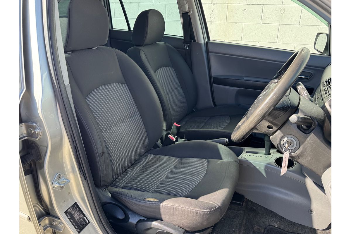 2005 Mazda DEMIO