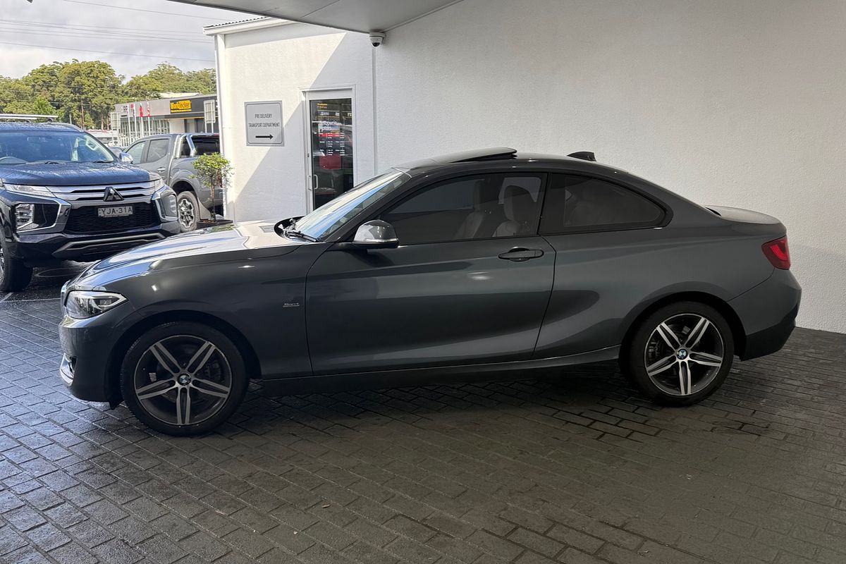 2016 BMW 2 Series 220i Sport Line F22