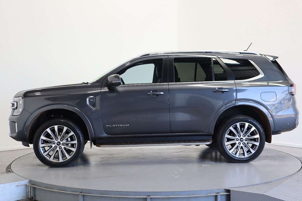 2022 Ford Everest Platinum