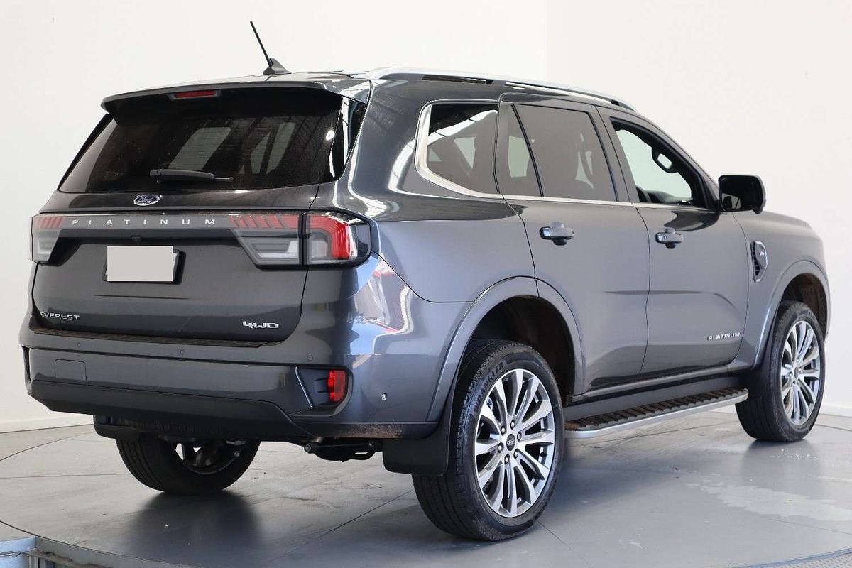 2022 Ford Everest Platinum