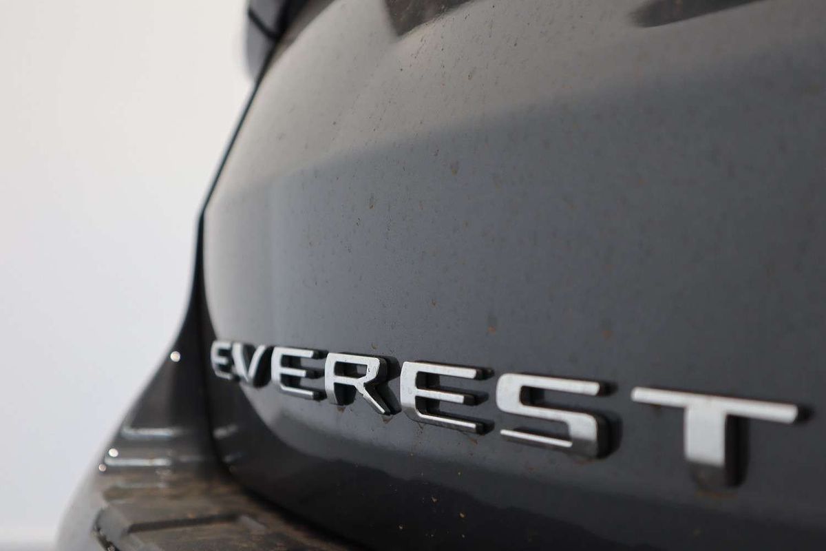 2022 Ford Everest Platinum