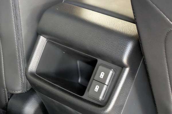 2025 Isuzu MU-X LS-T