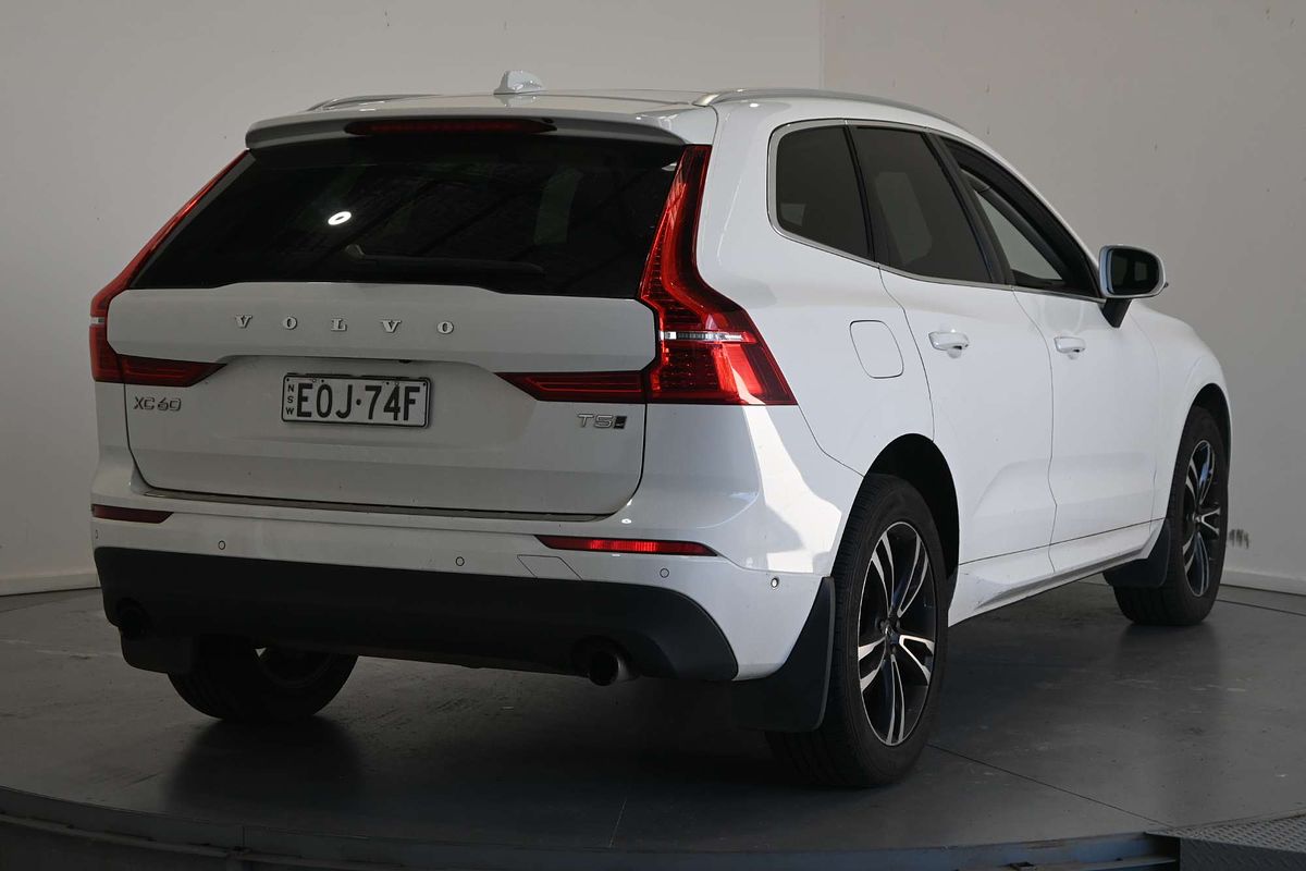 2021 Volvo XC60 T5 Momentum