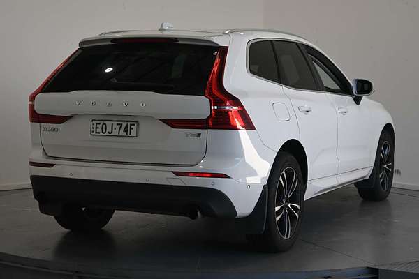 2021 Volvo XC60 T5 Momentum
