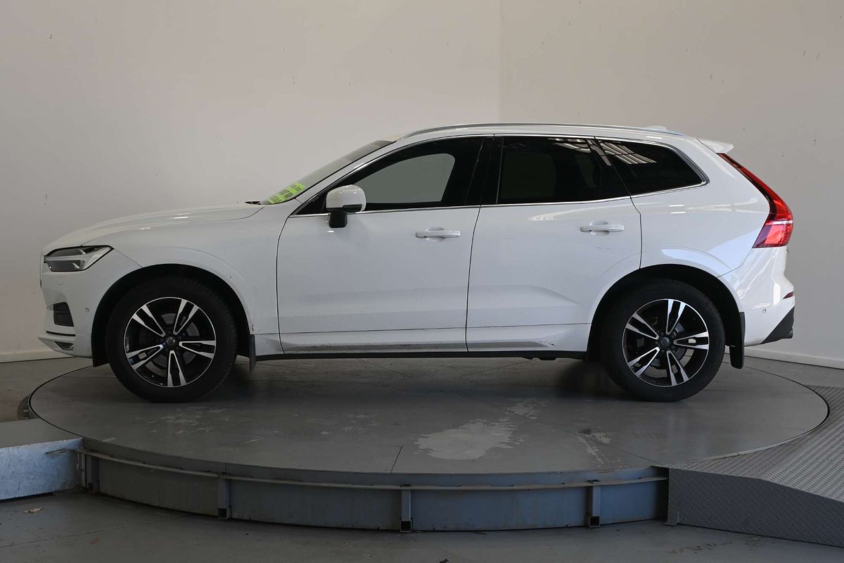 2021 Volvo XC60 T5 Momentum