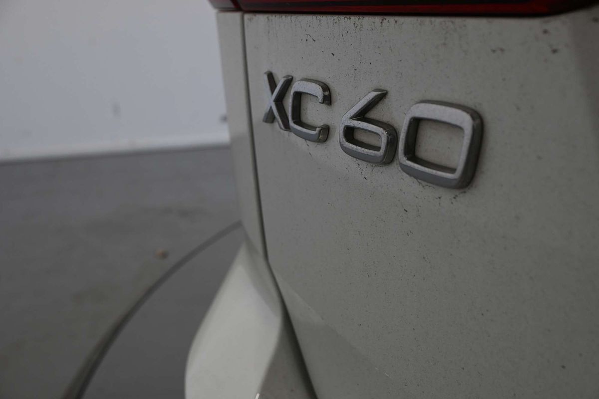 2021 Volvo XC60 T5 Momentum