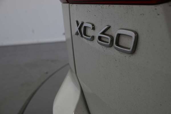 2021 Volvo XC60 T5 Momentum