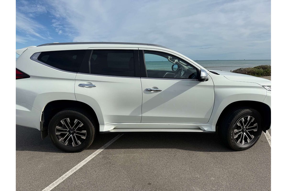 2022 Mitsubishi Pajero Sport GLS QF