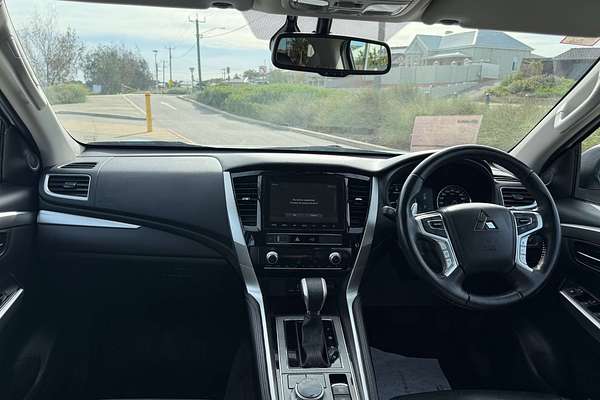 2022 Mitsubishi Pajero Sport GLS QF