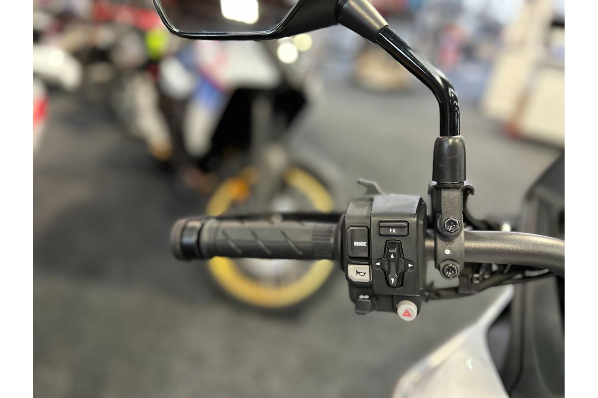 2024 Honda XL75 TRANSALP