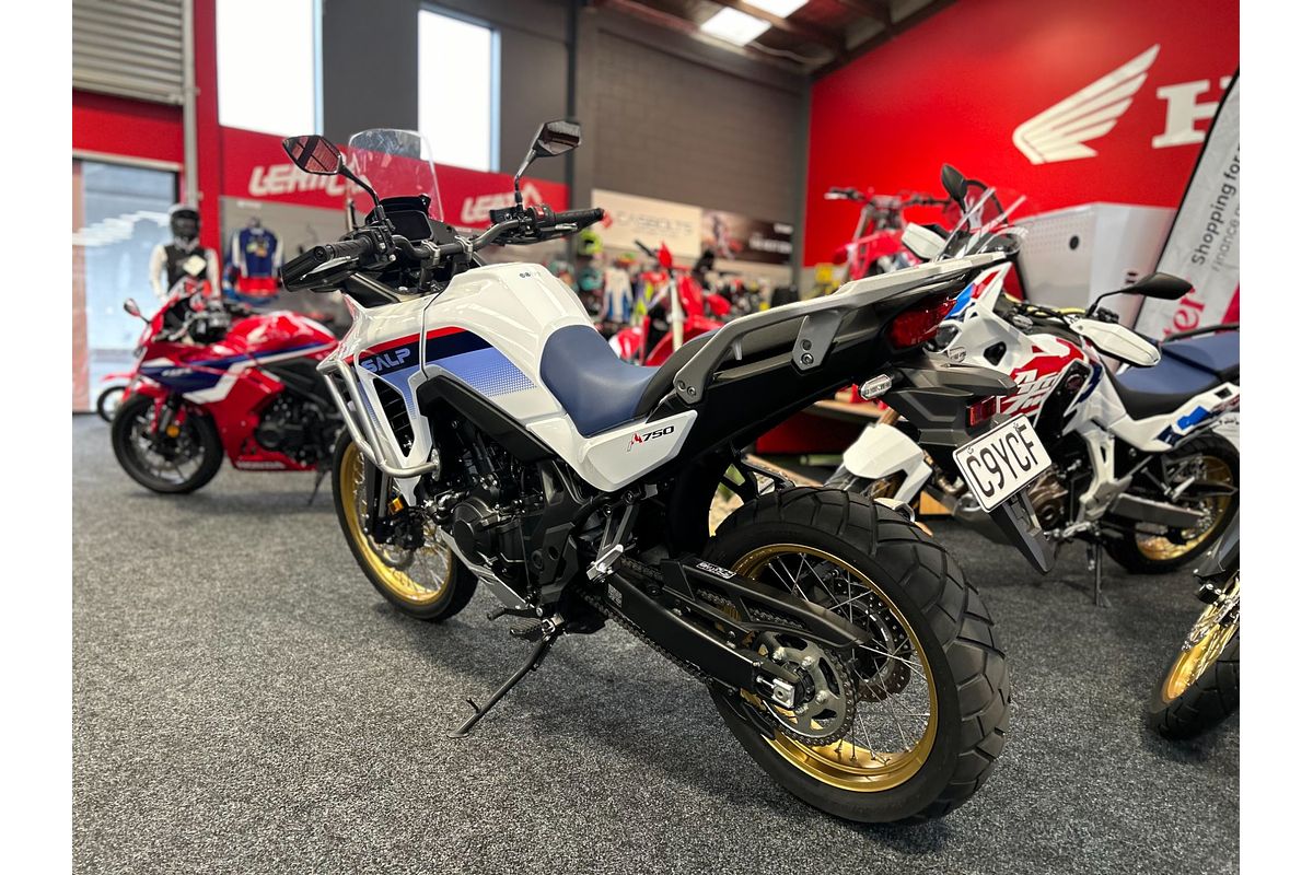 2024 Honda XL75 TRANSALP