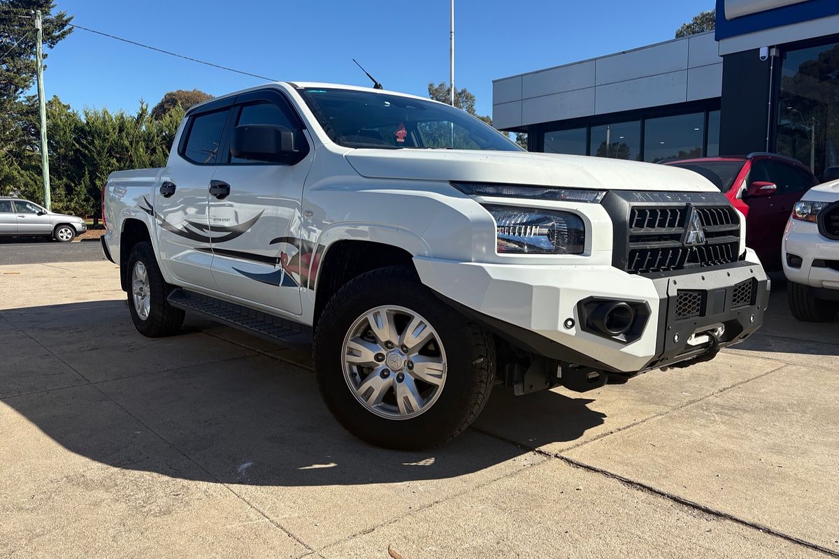 2024 Mitsubishi Triton GLX+ MV 4X4