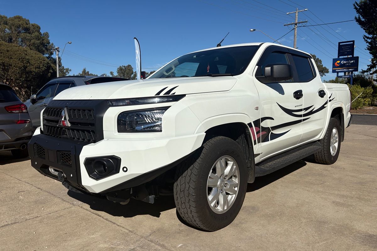 2024 Mitsubishi Triton GLX+ MV 4X4