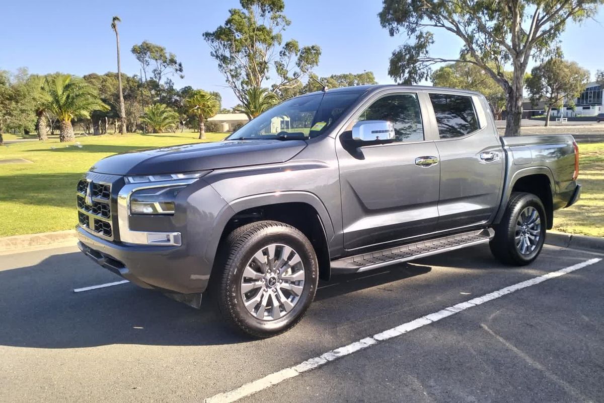 2024 Mitsubishi Triton GLS MV 4X4