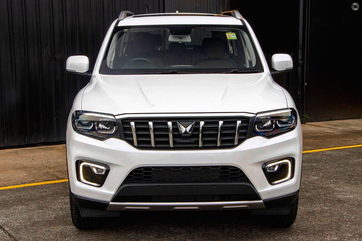 2024 Mahindra Scorpio Z8L