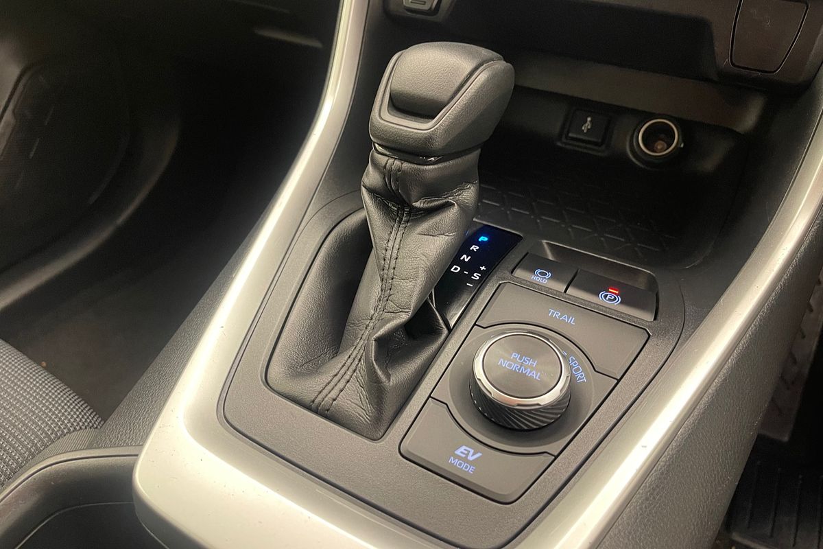 2020 Toyota RAV4 GX AXAH54R