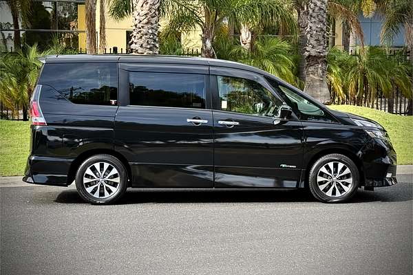 2017 Nissan Serena S Hybrid GFC27