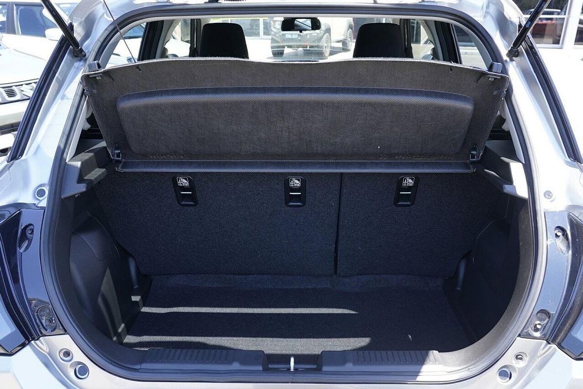 2024 Suzuki Swift Hybrid UZ