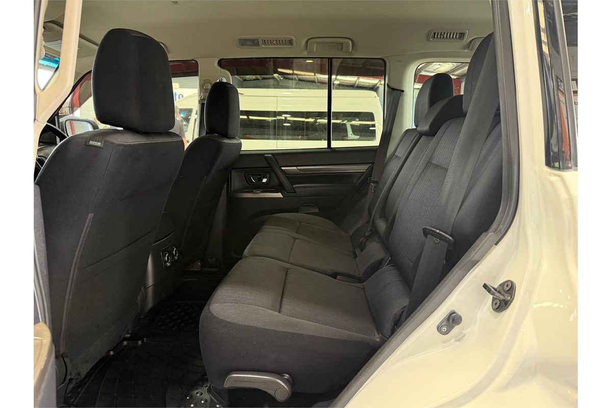 2021 Mitsubishi Pajero GLX NX