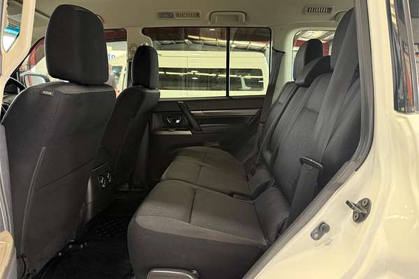 2021 Mitsubishi Pajero GLX NX
