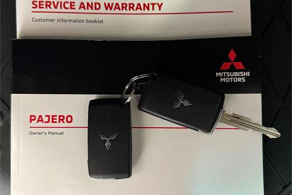 2021 Mitsubishi Pajero GLX NX