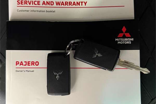 2021 Mitsubishi Pajero GLX NX