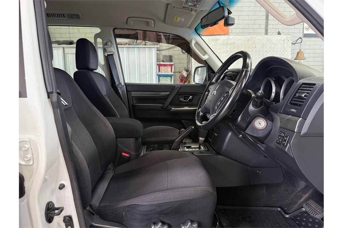 2021 Mitsubishi Pajero GLX NX