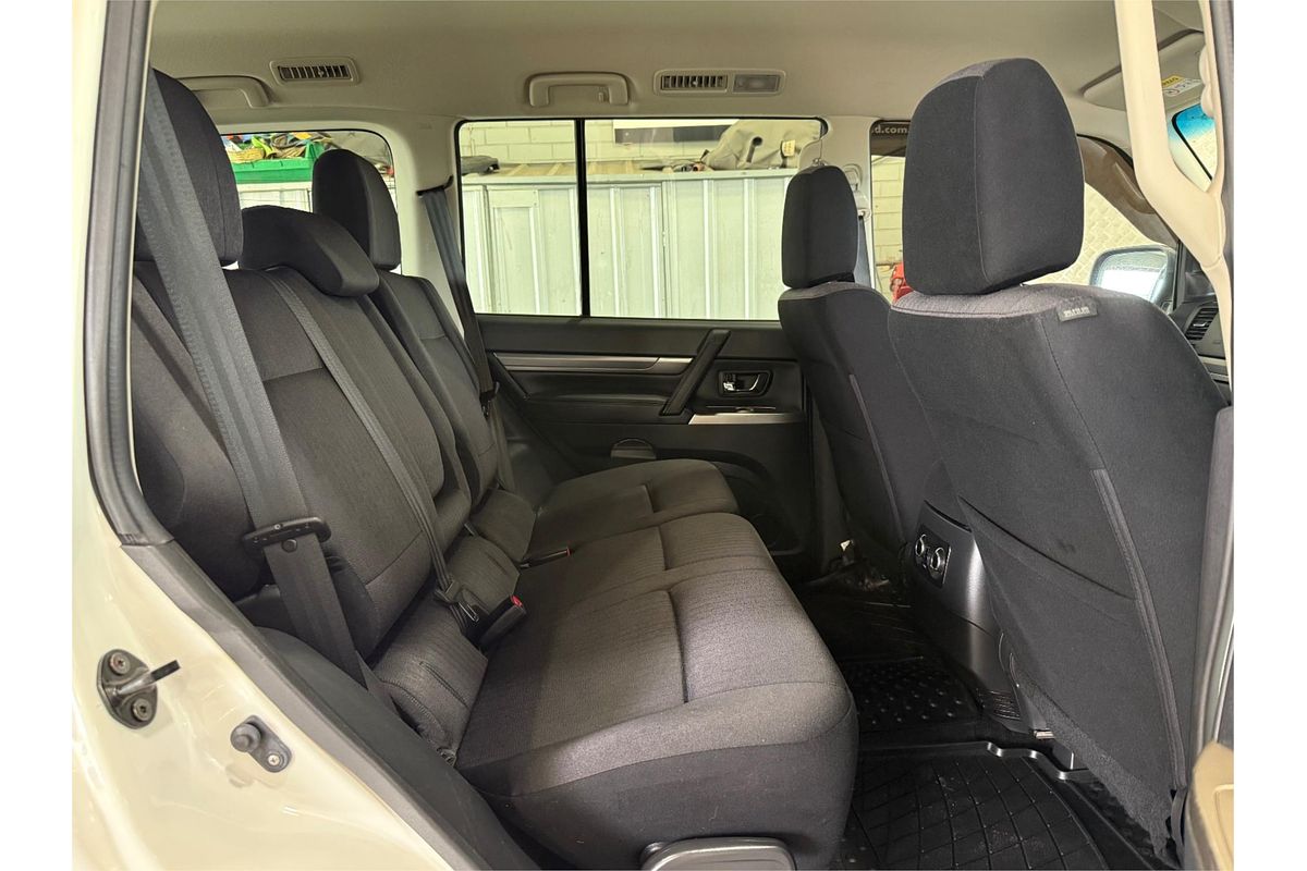 2021 Mitsubishi Pajero GLX NX