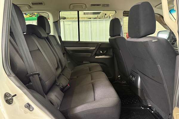 2021 Mitsubishi Pajero GLX NX