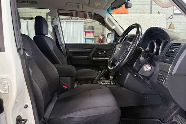 2021 Mitsubishi Pajero GLX NX