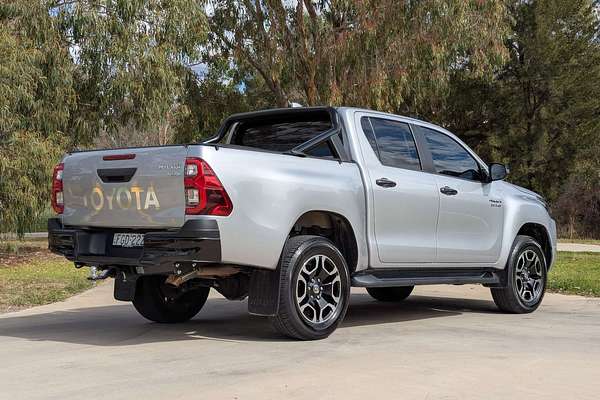 2024 Toyota Hilux SR5 48V GUN126R 4X4