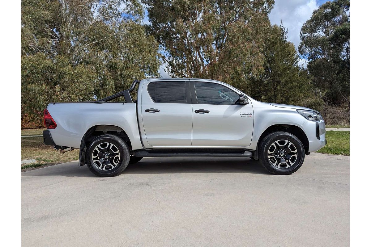 2024 Toyota Hilux SR5 48V GUN126R 4X4