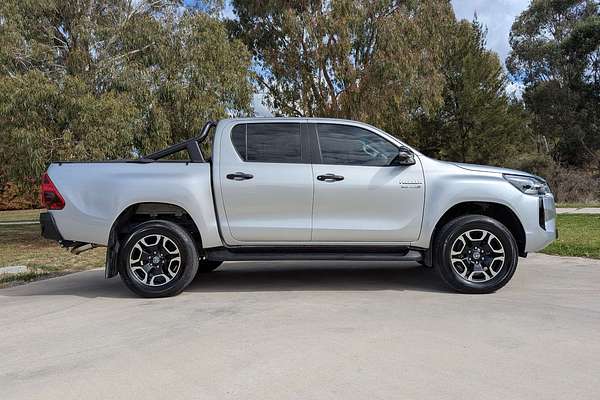 2024 Toyota Hilux SR5 48V GUN126R 4X4