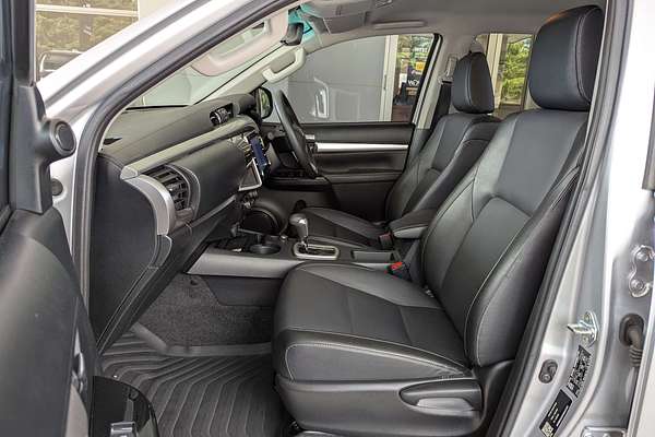 2024 Toyota Hilux SR5 48V GUN126R 4X4